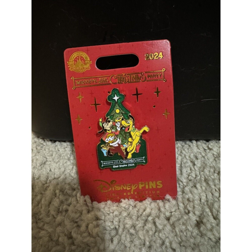 2024 Disney Parks Mickey’s Very Merry Christmas Party Pluto & Goofy LE Pin